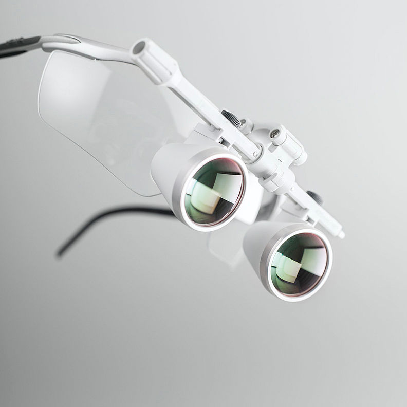 Heine HR Binocular Loupes - 3x with S-Frame Heine HR Binocular Loupes - 3x with S-Frame